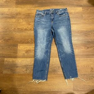 Power Straight High rise Old Navy jeans. Size 16 and never worn.